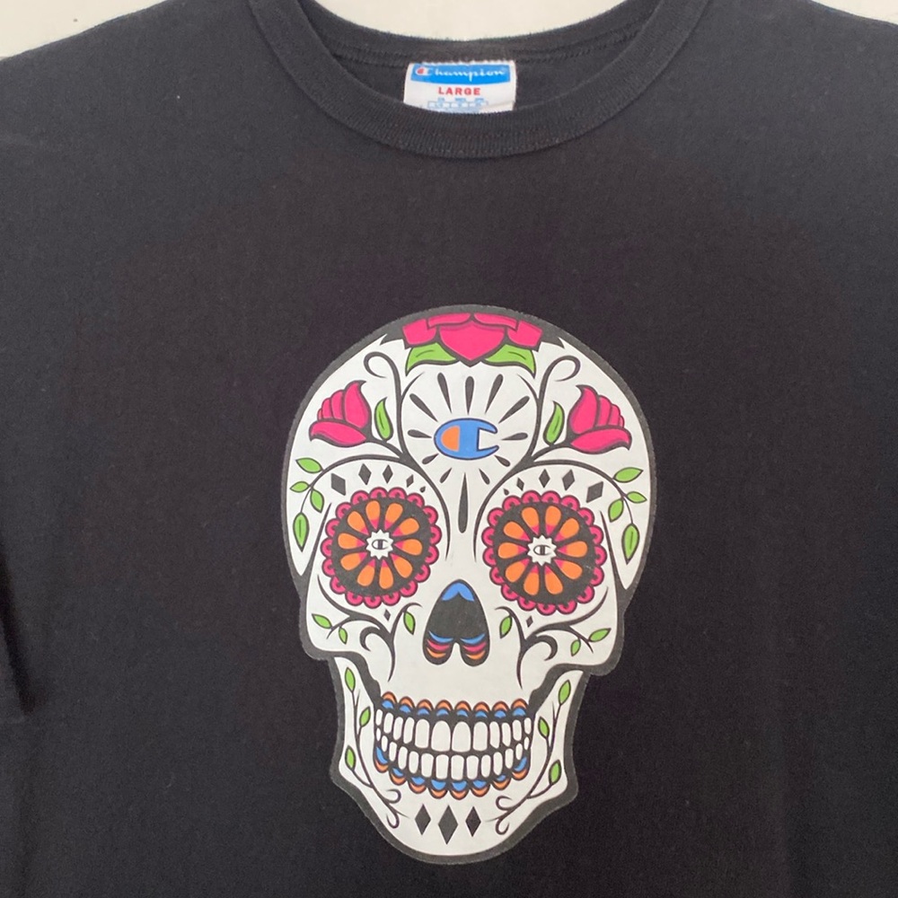 Champion dia day muertos tee